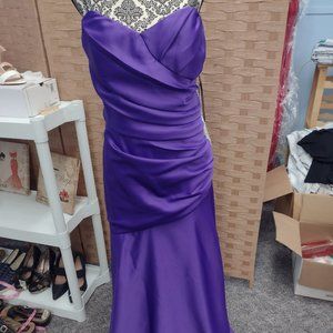 Masquerade strapless purple prom dress, size 14